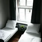 Explorer Old Town & #don't Be A Tourist, Be An Explorer! Hostal