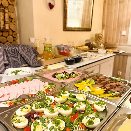 Explorer Old Town & #don't Be A Tourist, Be An Explorer! Poznań