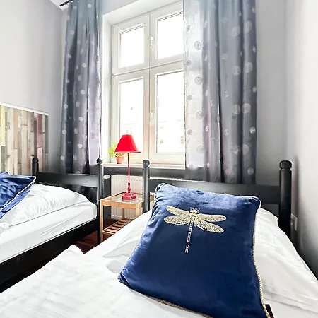 Albergue Explorer Old Town & #don't Be A Tourist, Be An Explorer! *