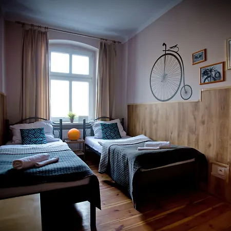 Explorer Old Town & #don't Be A Tourist, Be An Explorer! * Poznań