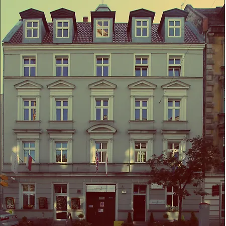 旅馆 Explorer Old Town & #don't Be A Tourist, Be An Explorer!