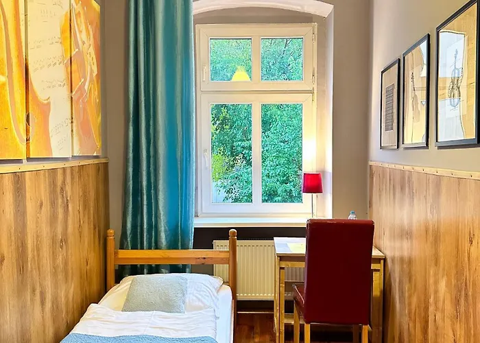 Explorer Old Town & #don't Be A Tourist, Be An Explorer!