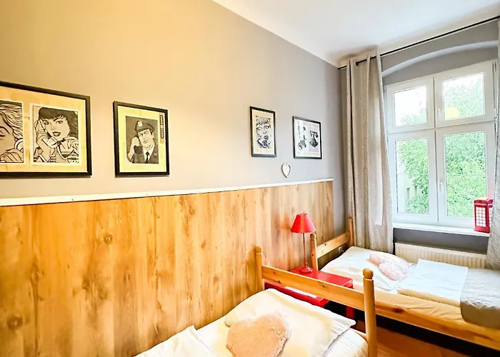 Explorer Old Town & #don't Be A Tourist, Be An Explorer! Poznań