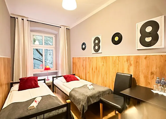 Explorer Old Town & #don't Be A Tourist, Be An Explorer!