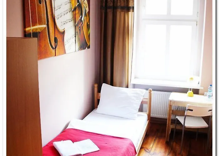 Vandrerhjem Explorer Old Town & #don't Be A Tourist, Be An Explorer! Poznań