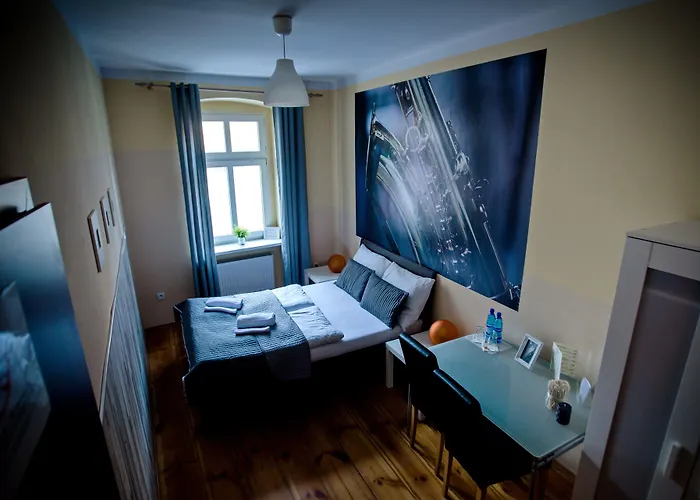 Explorer Old Town & #don't Be A Tourist, Be An Explorer! Vandrerhjem *