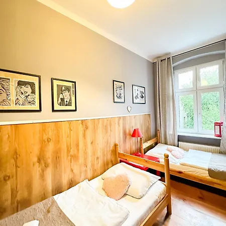 Explorer Old Town & #don't Be A Tourist, Be An Explorer! Πόζναν