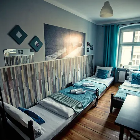 Explorer Old Town & #don't Be A Tourist, Be An Explorer! Hostel *