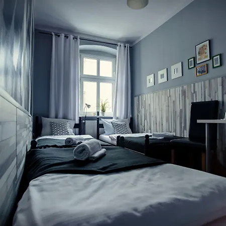 Explorer Old Town & #don't Be A Tourist, Be An Explorer! Πόζναν