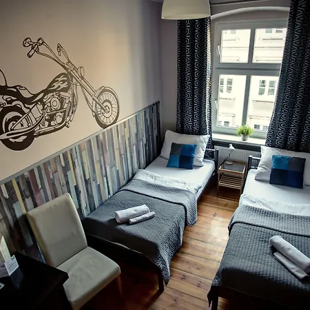 Explorer Old Town & #don't Be A Tourist, Be An Explorer! Πόζναν