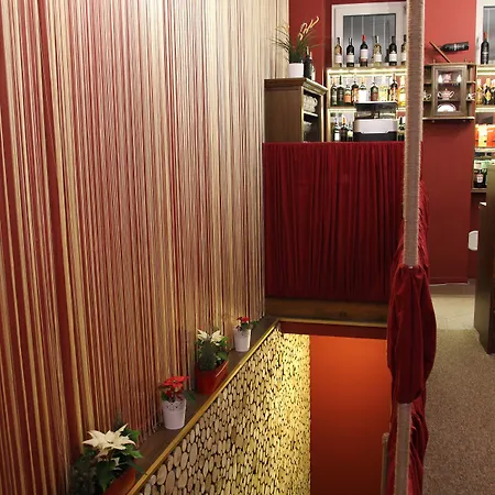 Explorer Old Town & #don't Be A Tourist, Be An Explorer! Πόζναν