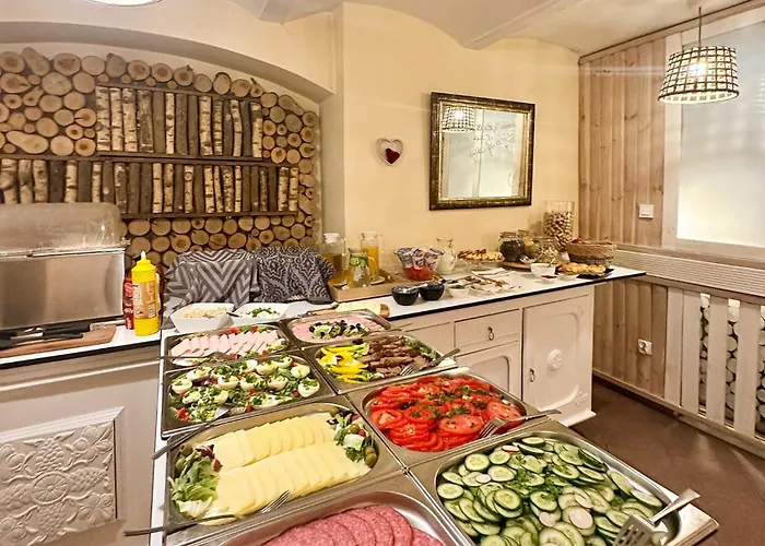 Hostel Explorer Old Town & #don't Be A Tourist, Be An Explorer! Poznan