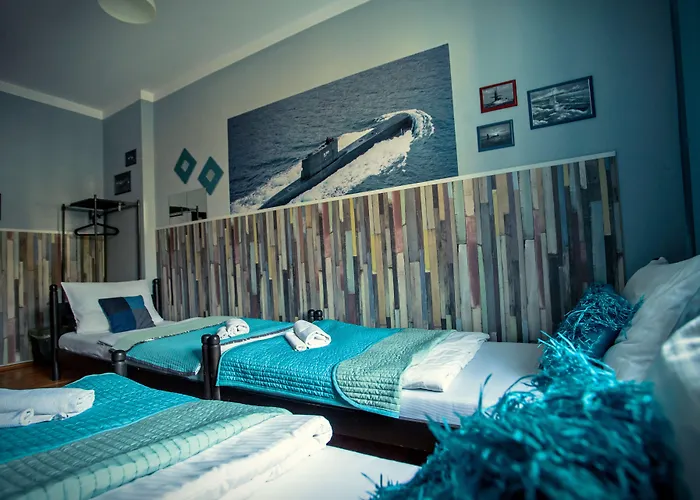 Hostel Explorer Old Town & #don't Be A Tourist, Be An Explorer!