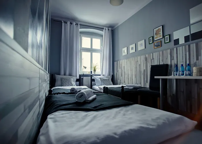 Explorer Old Town & #don't Be A Tourist, Be An Explorer! Poznan