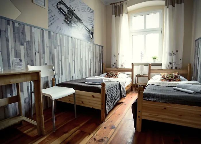 Explorer Old Town & #don't Be A Tourist, Be An Explorer! * Poznan