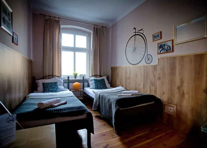 Explorer Old Town & #don't Be A Tourist, Be An Explorer! * Poznan